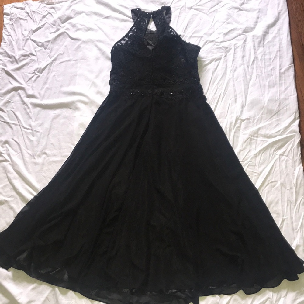 Dress - Picture 2 of 5